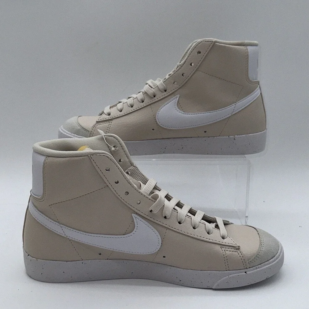 Nike Women's Size 10 Blazer Mid '77 (DQ4124 100) Running Sneaker Trainer Sports - Picture 2 of 6